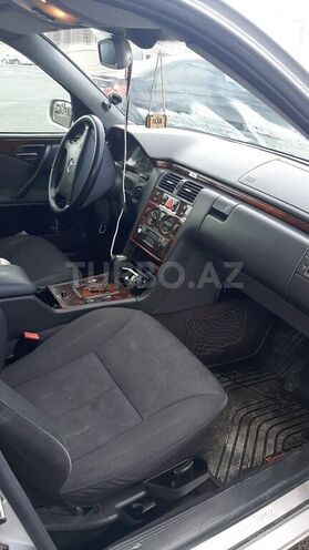 Mercedes E 220 1999, 670,000 km - 2.2 l - Bakı