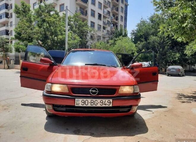 Opel Astra 1997, 380,000 km - 1.6 l - Bakı