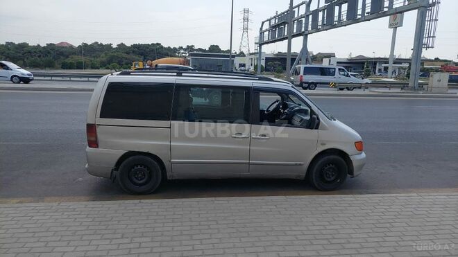 Mercedes V 220 2000, 100,020 km - 2.2 l - Bakı