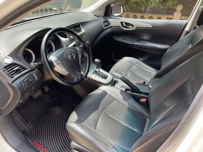 Nissan Tiida 2013, 123,900 km - 1.8 л - Bakı