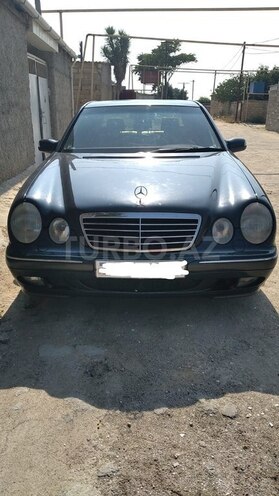 Mercedes E 220 2001, 408,200 km - 2.2 l - Bakı