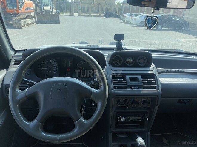 Mitsubishi Pajero 1998, 243,300 km - 2.4 l - Sumqayıt