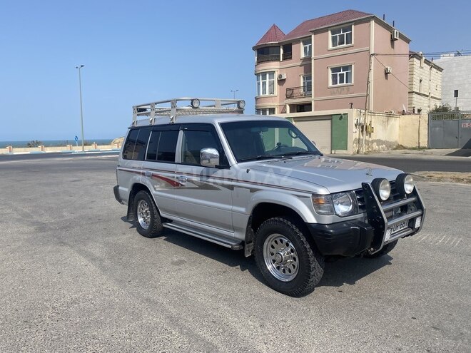 Mitsubishi Pajero 1998, 243,300 km - 2.4 l - Sumqayıt