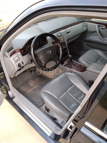 Mercedes E 220 2001, 408,200 km - 2.2 l - Bakı