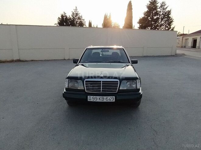 Mercedes E 220 1994, 615,650 km - 2.2 l - Bakı