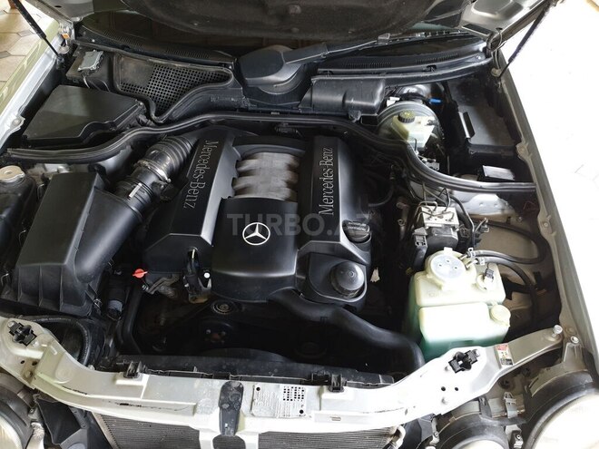 Mercedes E 240 2001, 195,878 km - 2.6 l - Cəlilabad