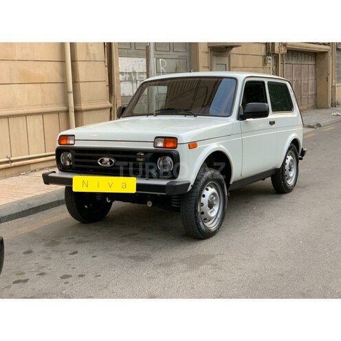 LADA (VAZ) Niva 2021, 11,000 km - 1.7 l - Salyan