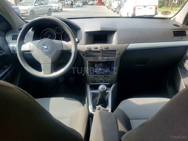 Opel Astra 2004, 242,000 km - 1.4 l - Bakı