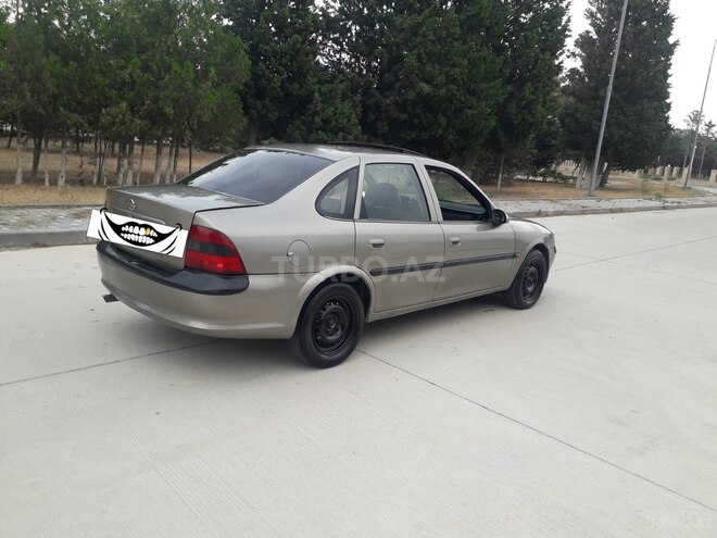 Opel Vectra 1997, 265,835 km - 1.6 l - Sumqayıt