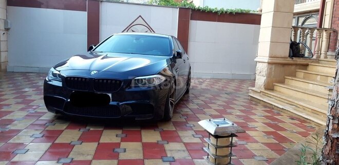 BMW 528 2013, 242,000 km - 2.0 l - Bakı