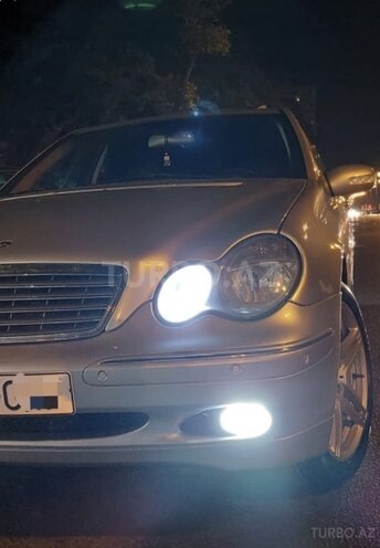 Mercedes C 240 2000, 285,000 km - 2.6 l - Bakı