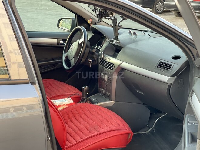 Opel Astra 2006, 330,000 km - 1.3 l - Bakı