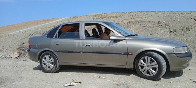 Opel Vectra 1996, 165,260 km - 1.8 l - Bakı
