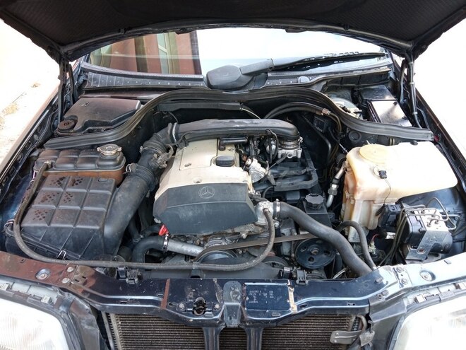 Mercedes C 180 1999, 200,000 km - 1.8 l - Bakı