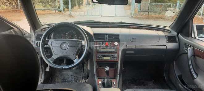 Mercedes C 220 2000, 110,000 km - 2.2 l - Sumqayıt