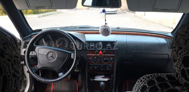 Mercedes C 180 1997, 354,000 km - 1.8 l - Ucar