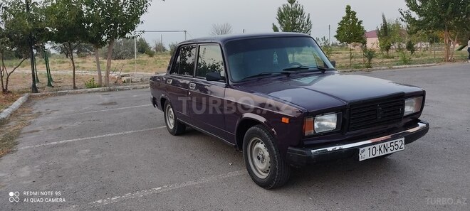 LADA (VAZ) 2107 2002, 4,800 km - 1.6 l - Salyan