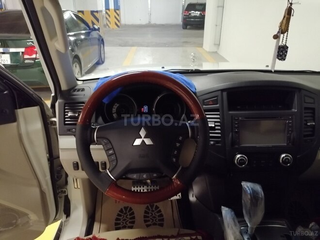 Mitsubishi Pajero 2010, 56,000 km - 3.5 l - Bakı