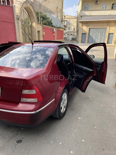 Volkswagen Jetta 2004, 301,000 km - 2.5 l - Bakı