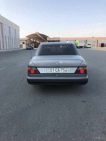 Mercedes E 200 1990, 387,000 km - 2.0 l - Bakı