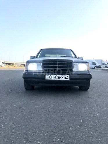 Mercedes E 200 1990, 387,000 km - 2.0 l - Bakı
