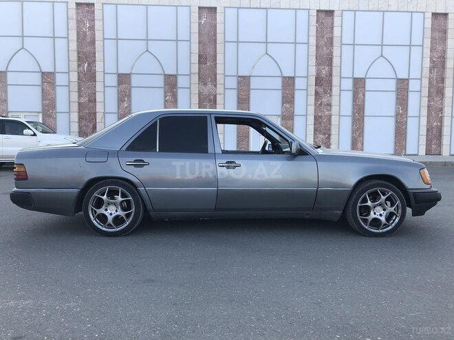 Mercedes E 200 1990, 387,000 km - 2.0 l - Bakı