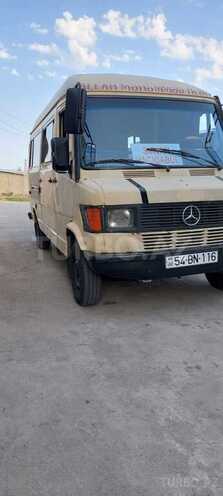 Mercedes 809 D 1992, 700 km - 0.2 l - Saatlı