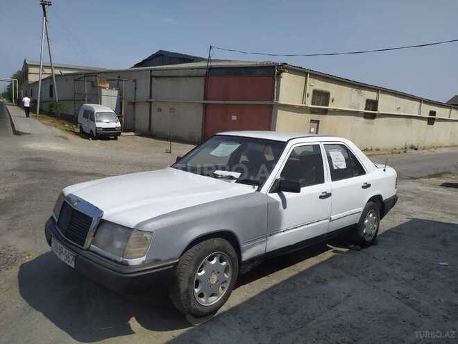 Mercedes E 200 1988, 247,123 km - 2.0 l - Bakı