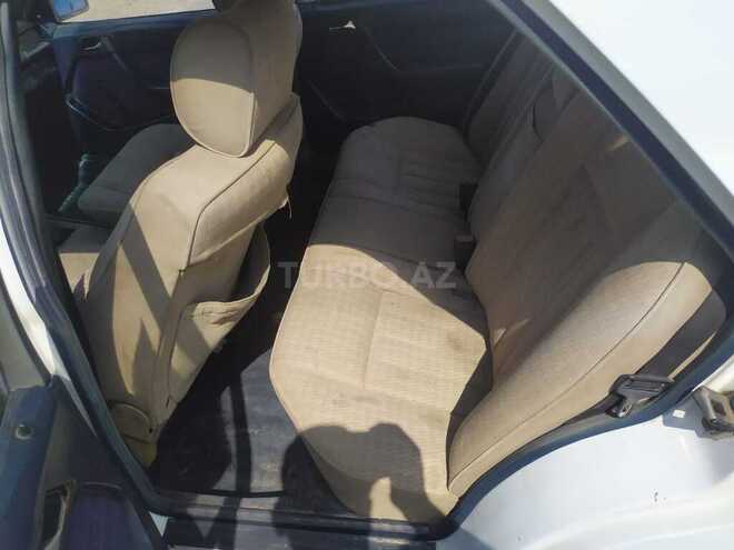 Mercedes E 200 1988, 247,123 km - 2.0 l - Bakı