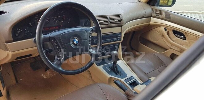 BMW 528 1999, 280,000 km - 2.8 l - Bakı