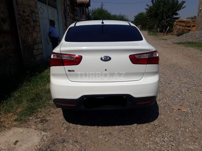 Kia Rio 2013, 137,000 km - 1.4 l - Gəncə