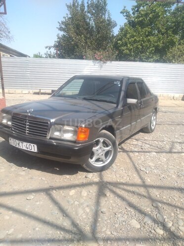 Mercedes 190 1988, 233,000 km - 0.3 l - Beyləqan