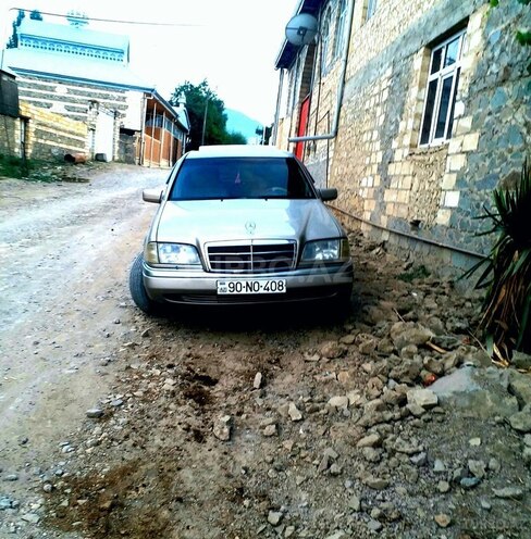 Mercedes C 220 1995, 220,000 km - 2.2 l - Şəmkir