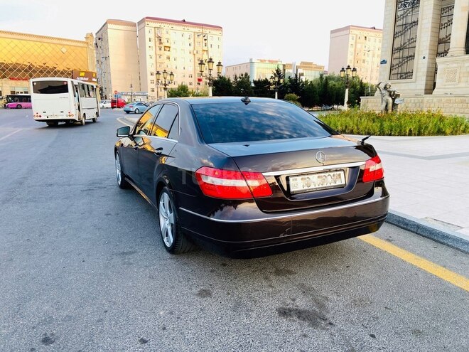 Mercedes E 220 2010, 193,000 km - 2.2 л - Bakı
