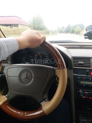 Mercedes C 220 1995, 220,000 km - 2.2 l - Şəmkir