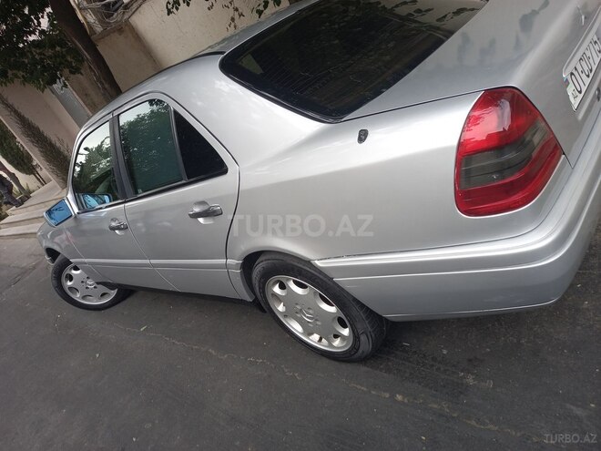 Mercedes C 180 1995, 282,000 km - 1.8 л - Quba