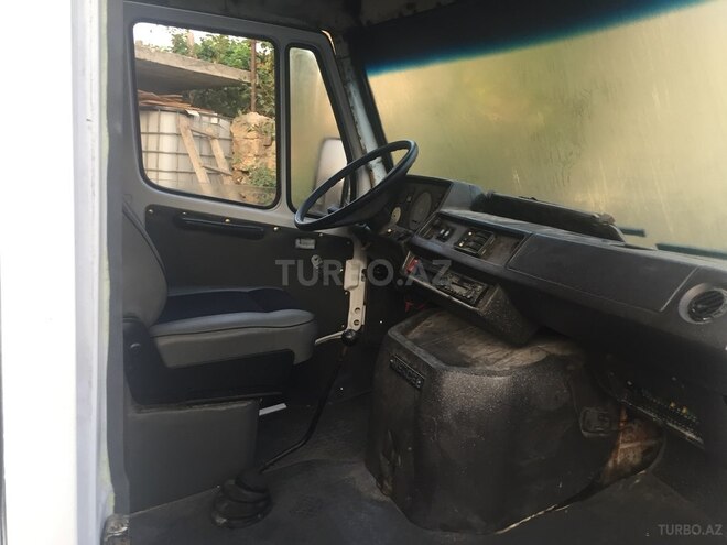 Mercedes 208 D 1991, 222,232 km - 2.2 л - Bakı