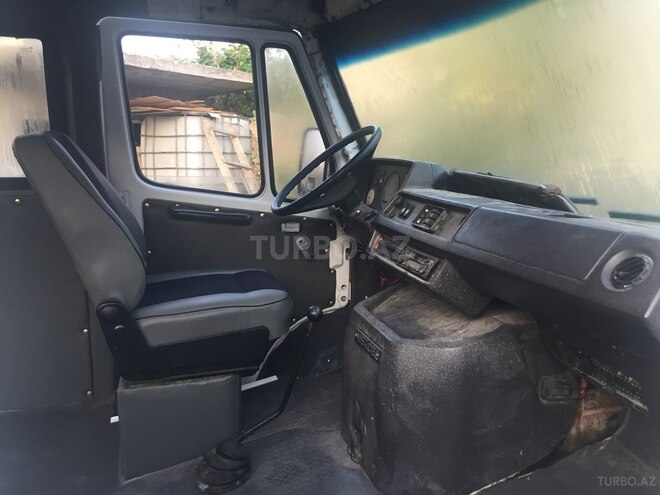Mercedes 208 D 1991, 222,232 km - 2.2 л - Bakı