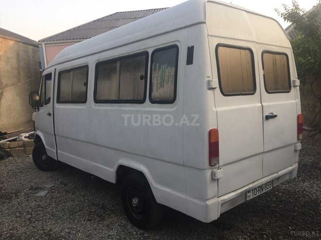 Mercedes 208 D 1991, 222,232 km - 2.2 л - Bakı