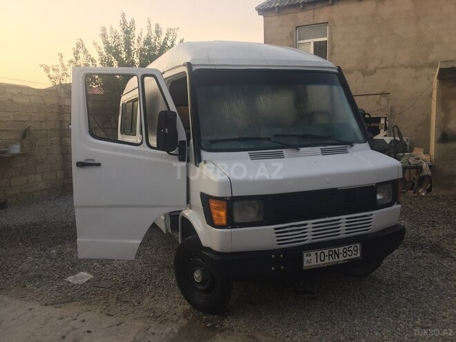Mercedes 208 D 1991, 222,232 km - 2.2 л - Bakı