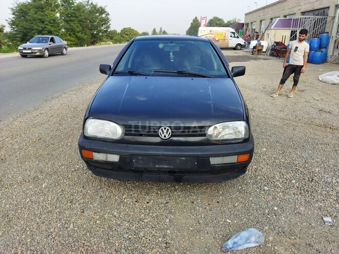 Volkswagen Golf 1994, 278,035 km - 1.6 л - Qazax