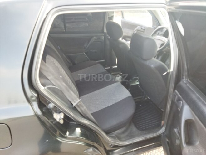 Volkswagen Golf 1994, 278,035 km - 1.6 л - Qazax