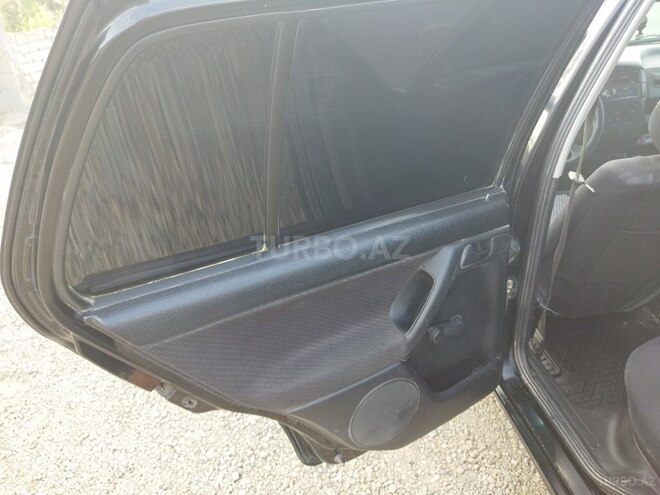 Volkswagen Golf 1994, 278,035 km - 1.6 л - Qazax