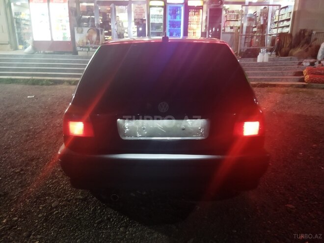 Volkswagen Golf 1994, 278,035 km - 1.6 л - Qazax