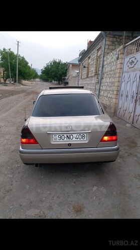 Mercedes C 220 1995, 240,000 km - 2.2 l - Şəmkir