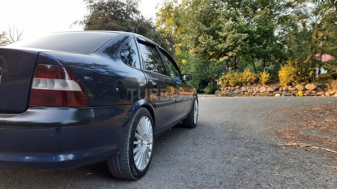Opel Vectra 1998, 444,000 km - 1.6 l - Qəbələ