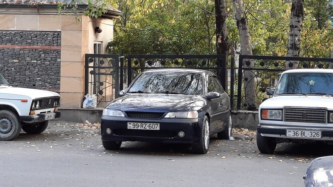 Opel Vectra 1998, 444,000 km - 1.6 l - Qəbələ