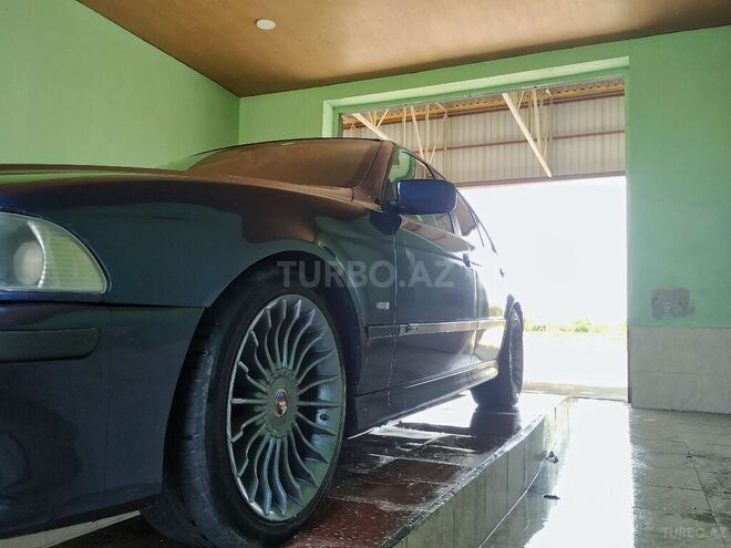 BMW 528 1998, 360,000 km - 2.8 l - Göyçay