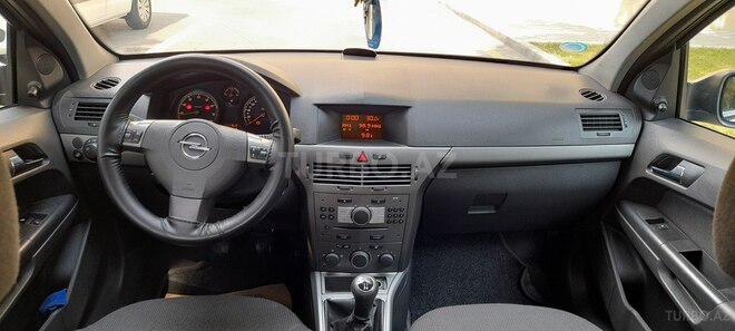 Opel Astra 2006, 323,000 km - 1.4 l - Bakı