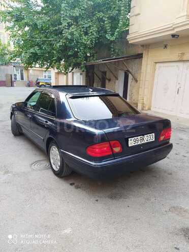 Mercedes E 230 1998, 448,000 km - 2.3 л - Bakı